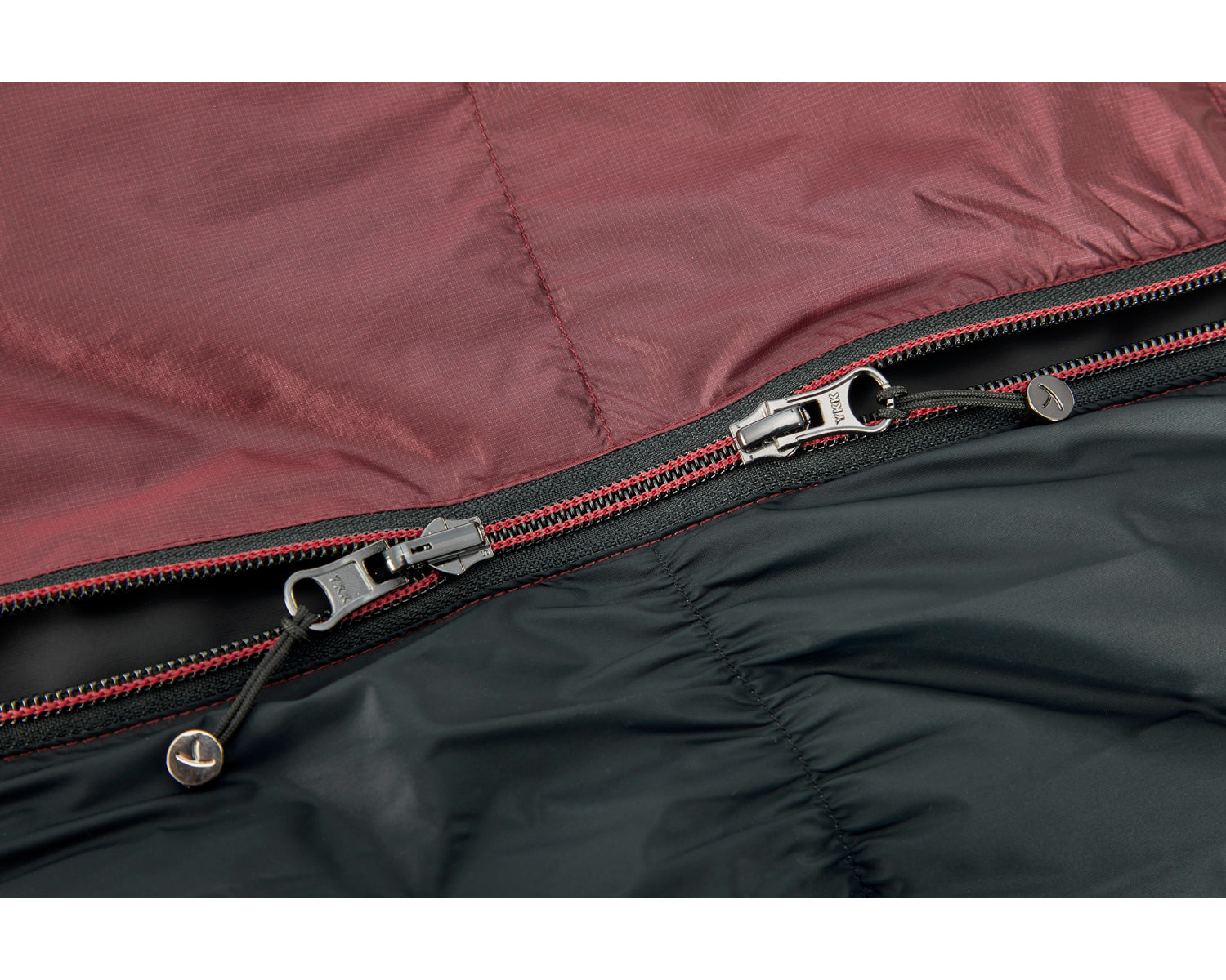 Voyage 500 Schlafsack (Right Zip) - Daune (-5° C) | Ribbon Red